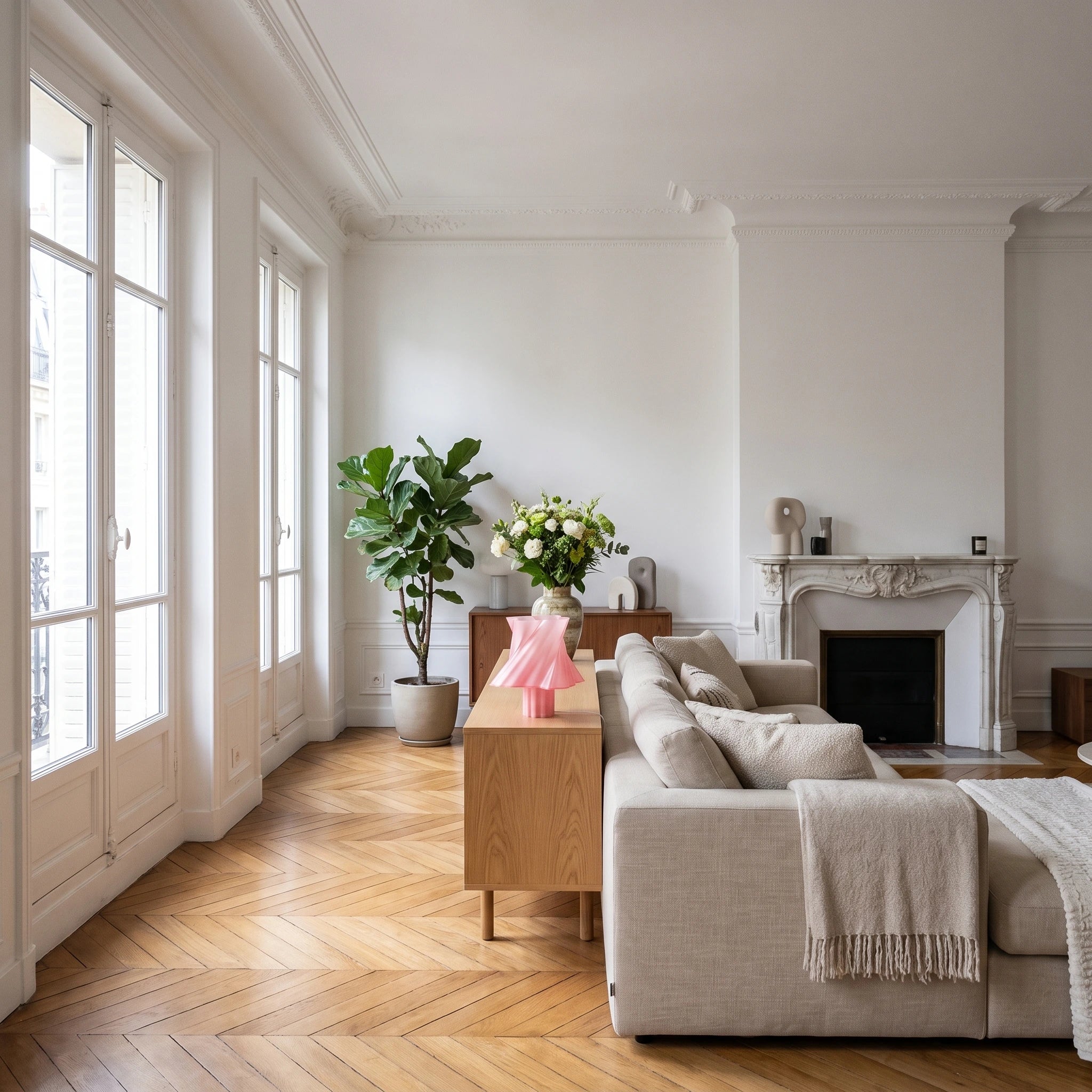 Lampe rose poudré design éteinte — lampe de table made in France — LUMY PARIS