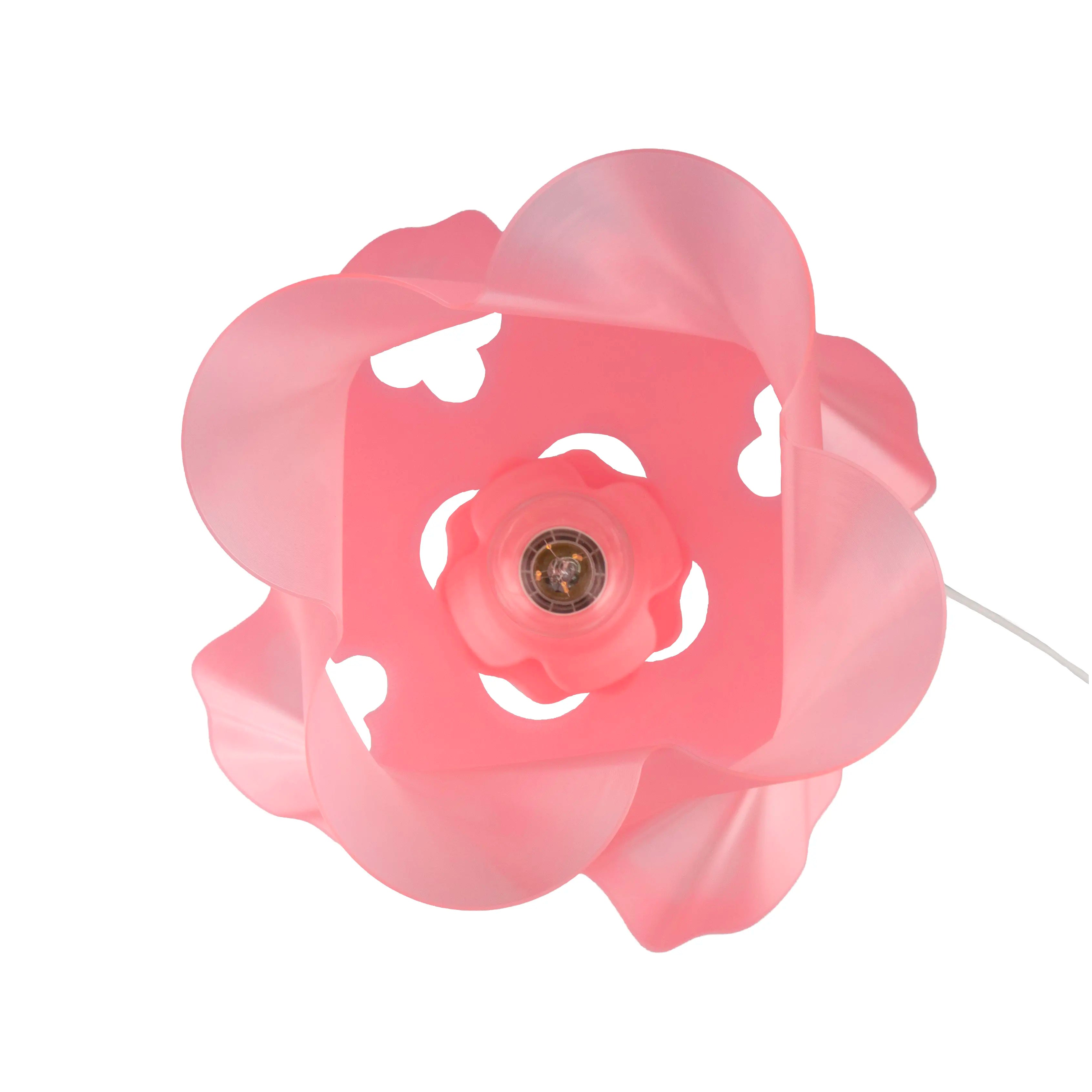 Lampe rose poudré dans un salon design, ambiance douce — luminaire made in France — LUMY PARIS