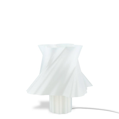 Lampe blanche design dans un intérieur contemporain — luminaire made in France — LUMY PARIS
