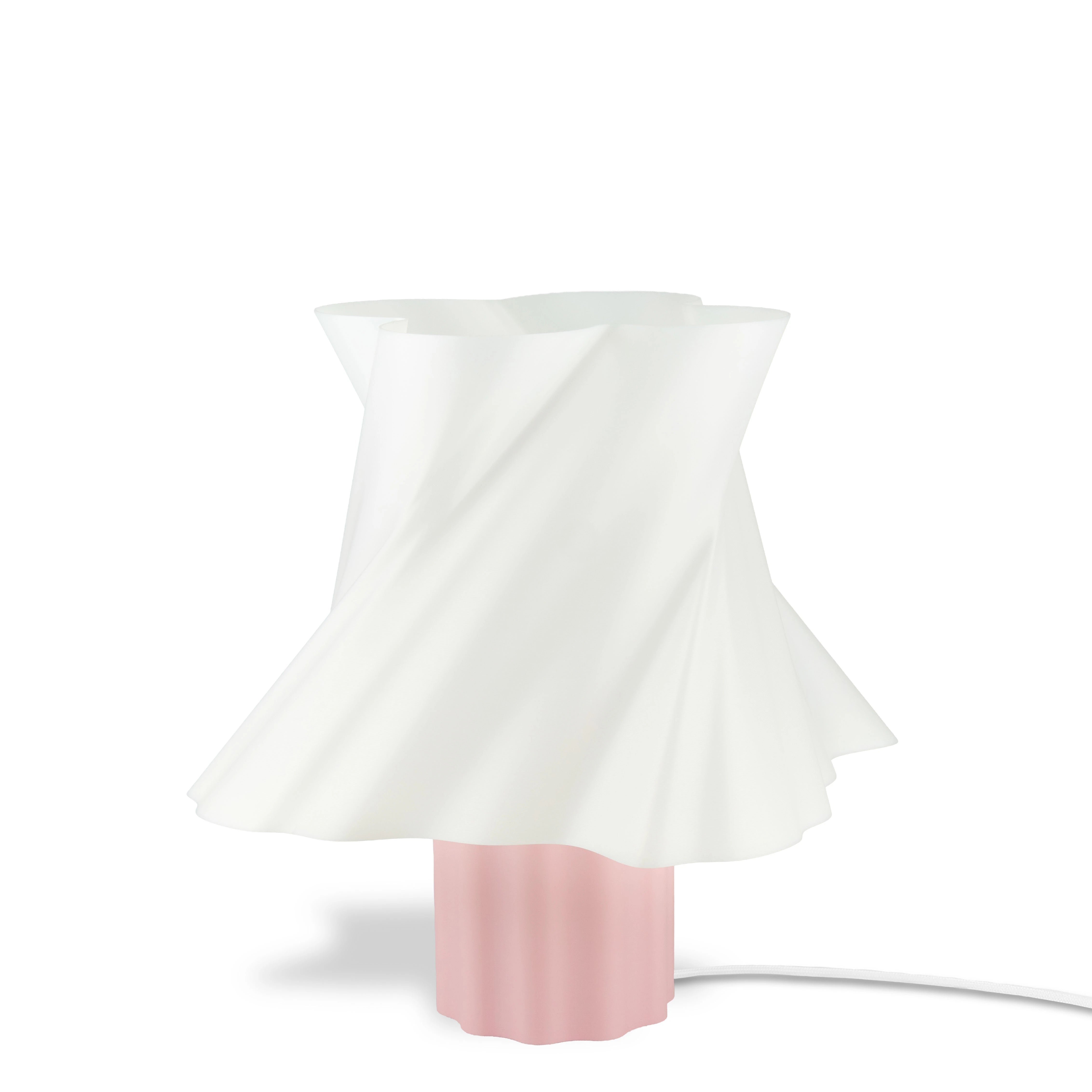 Petite lampe blanche design dans un intérieur — luminaire made in France — LUMY PARIS