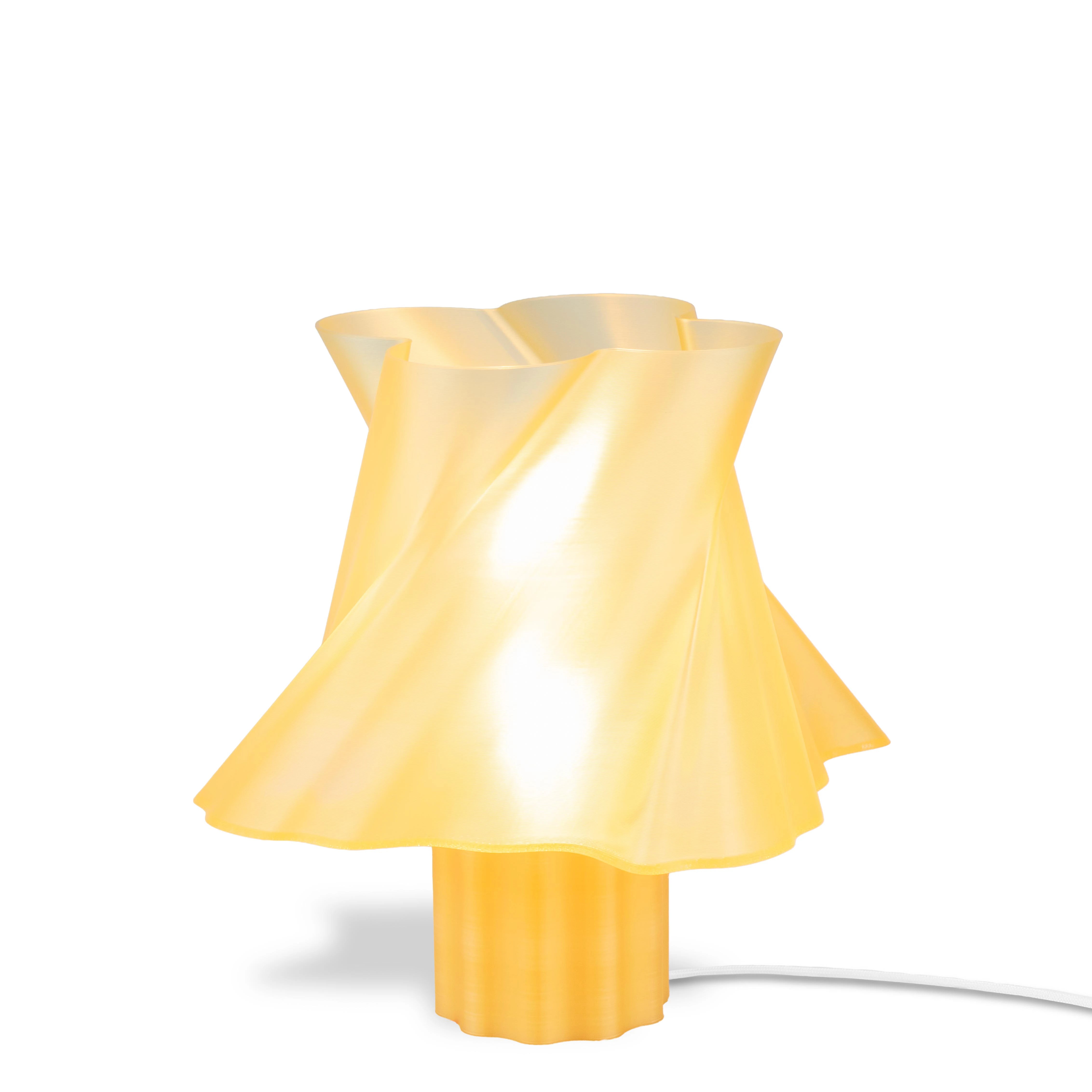 Lampe de table jaune design vue de face sur fond blanc — luminaire made in France — LUMY PARIS