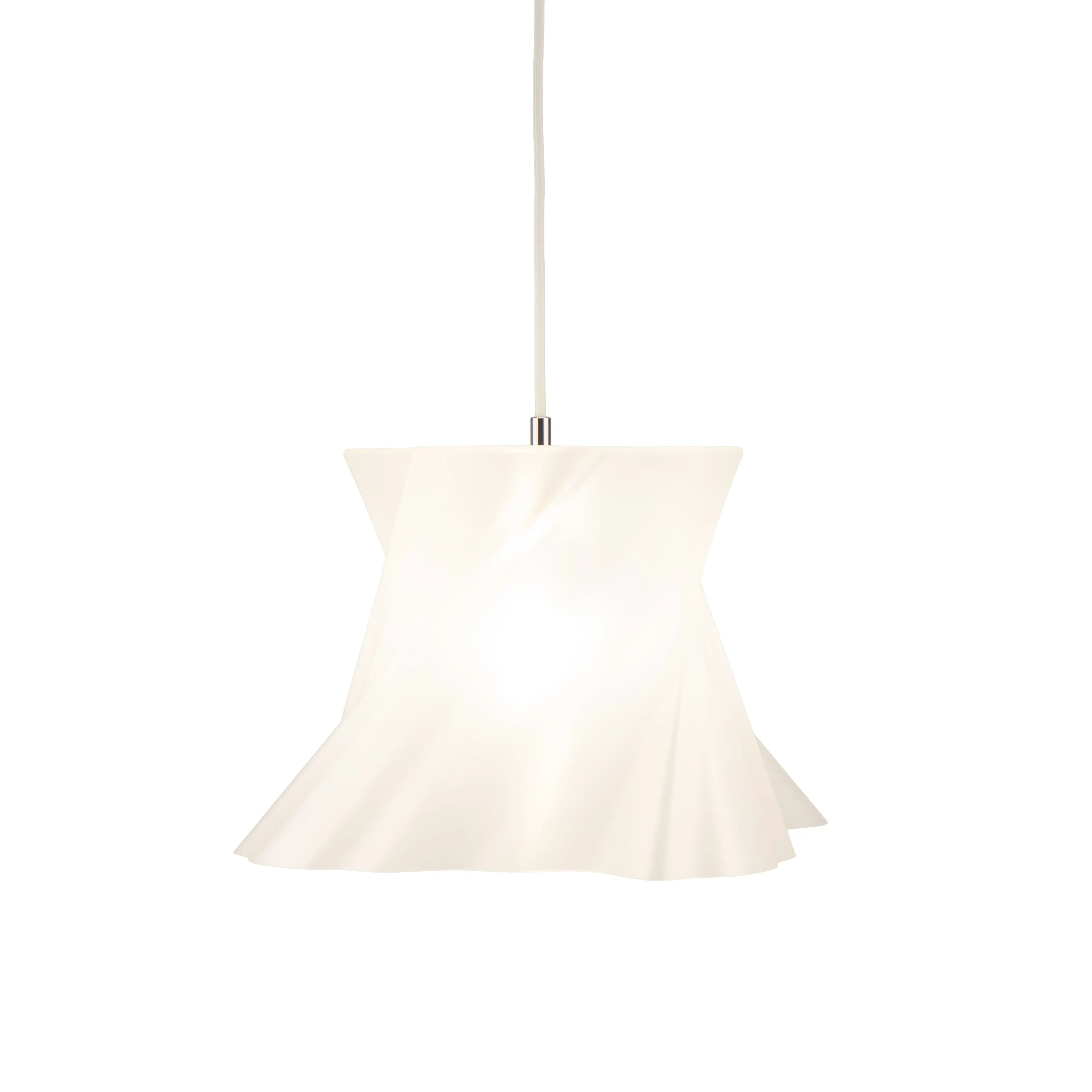 Suspension crème vue de trois-quarts sur fond blanc — lustre contemporain made in France — LUMY PARIS