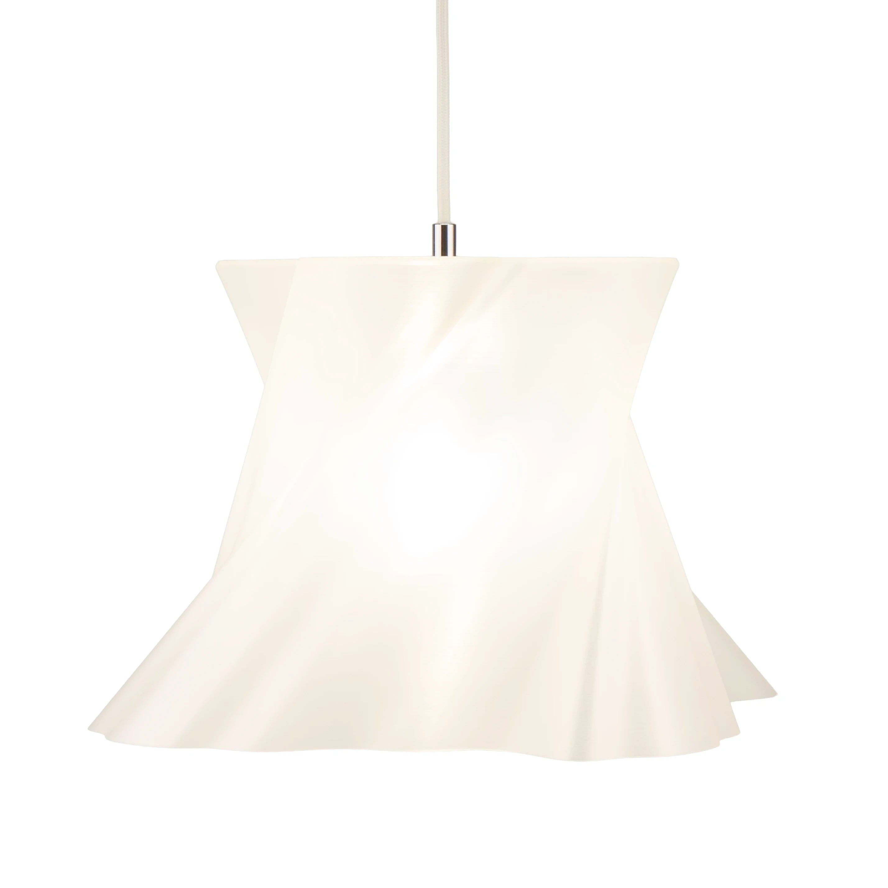 Grande suspension crème satiné vue de côté — lustre made in France — LUMY PARIS